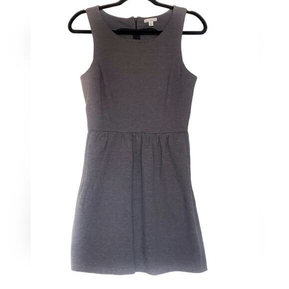 Gap Grey Sleeveless Pleated Shift Dress Pockets Dark Academia XS Extra Small - Picture 1 of 5